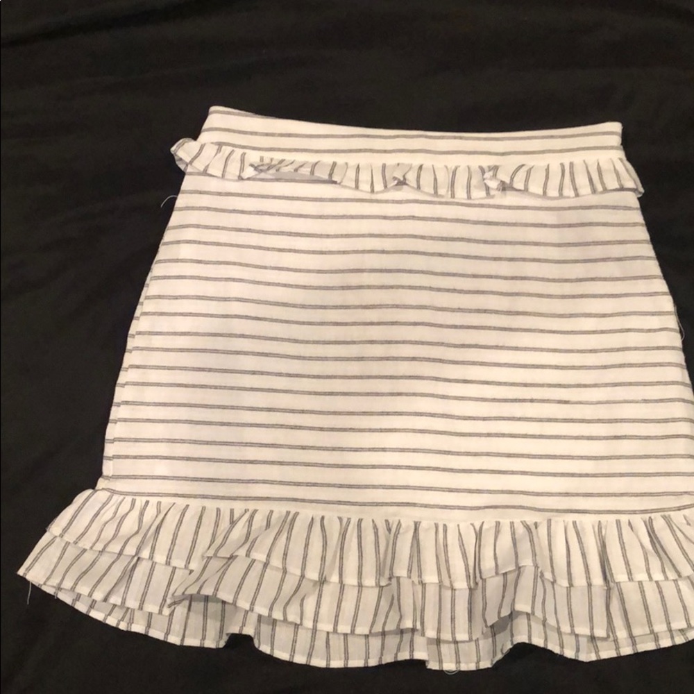 Ruffled skirt